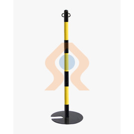 Poteau jaune et noir en acier avec embase lestée emboitable Poteau jaune et noir en acier avec embase lestée emboitable